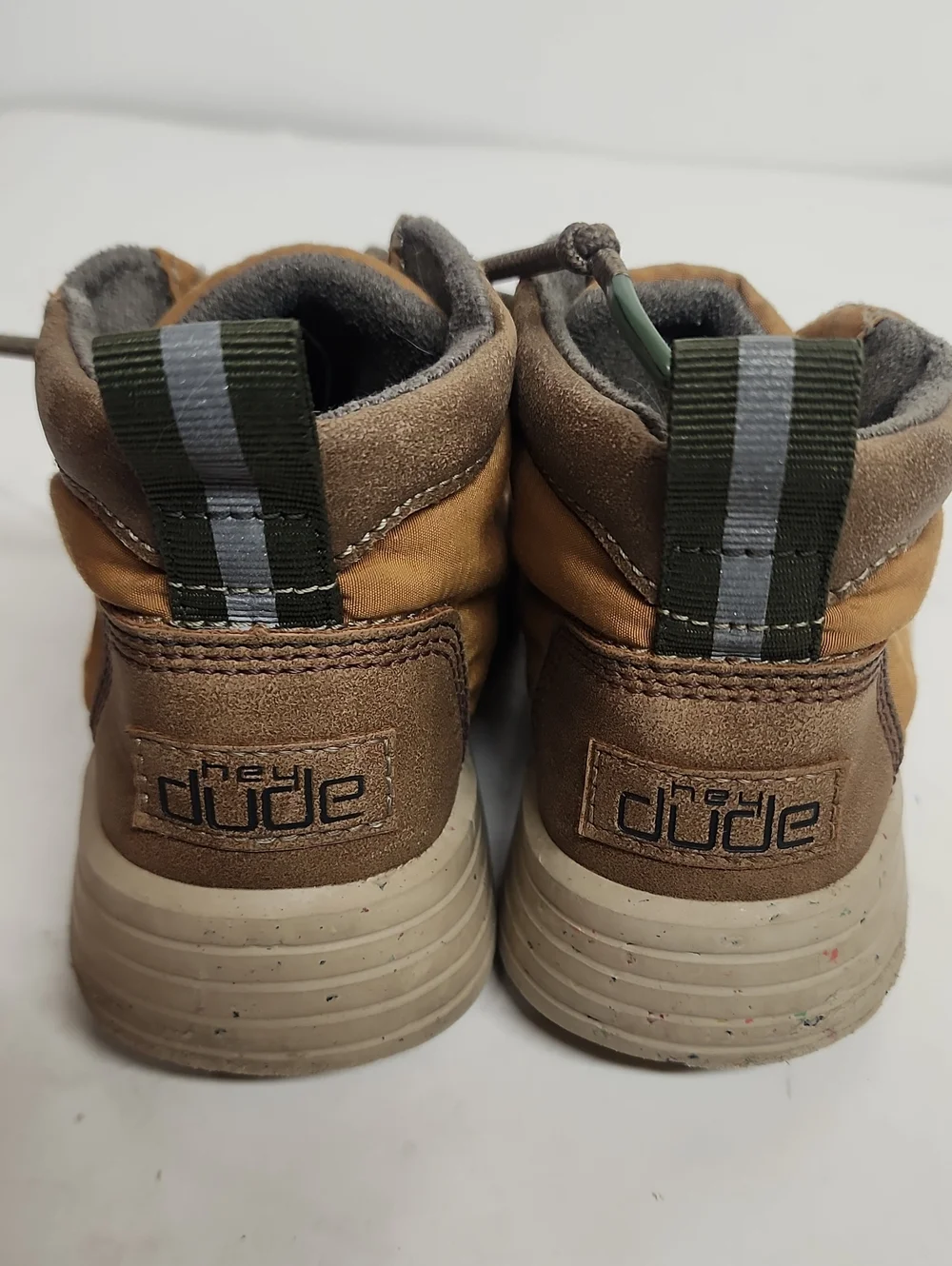 Hey Dude durable khaki